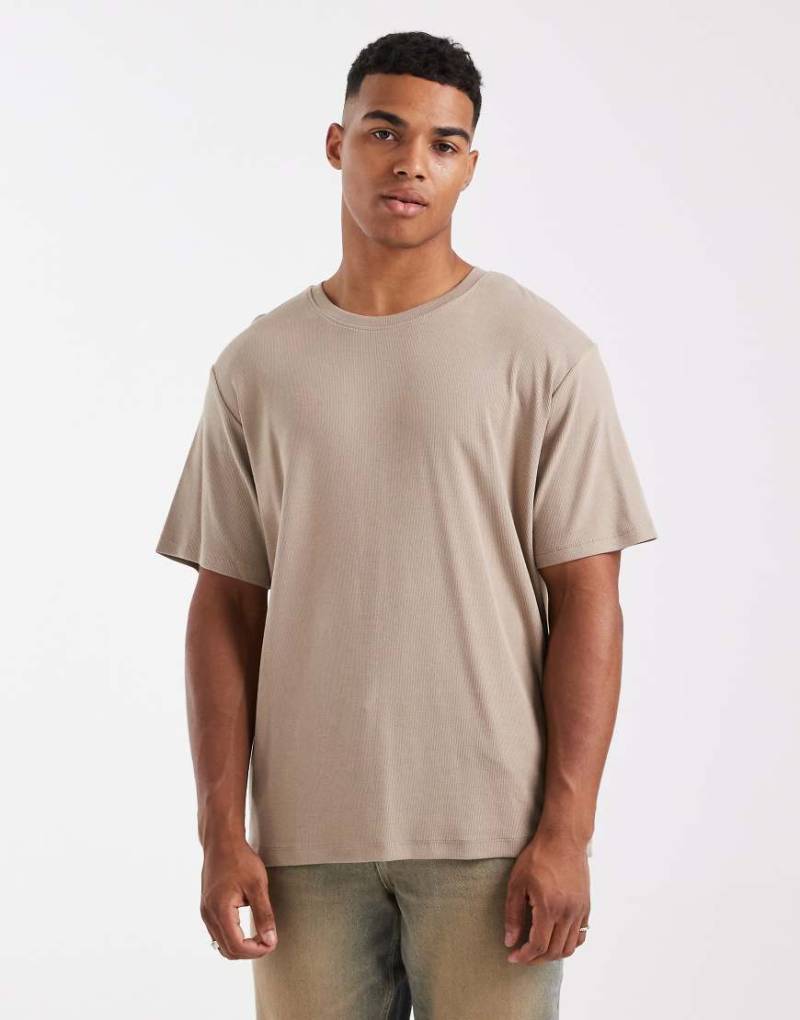 JJ Rebel - Geripptes T-Shirt in Beige-Neutral von JJ Rebel
