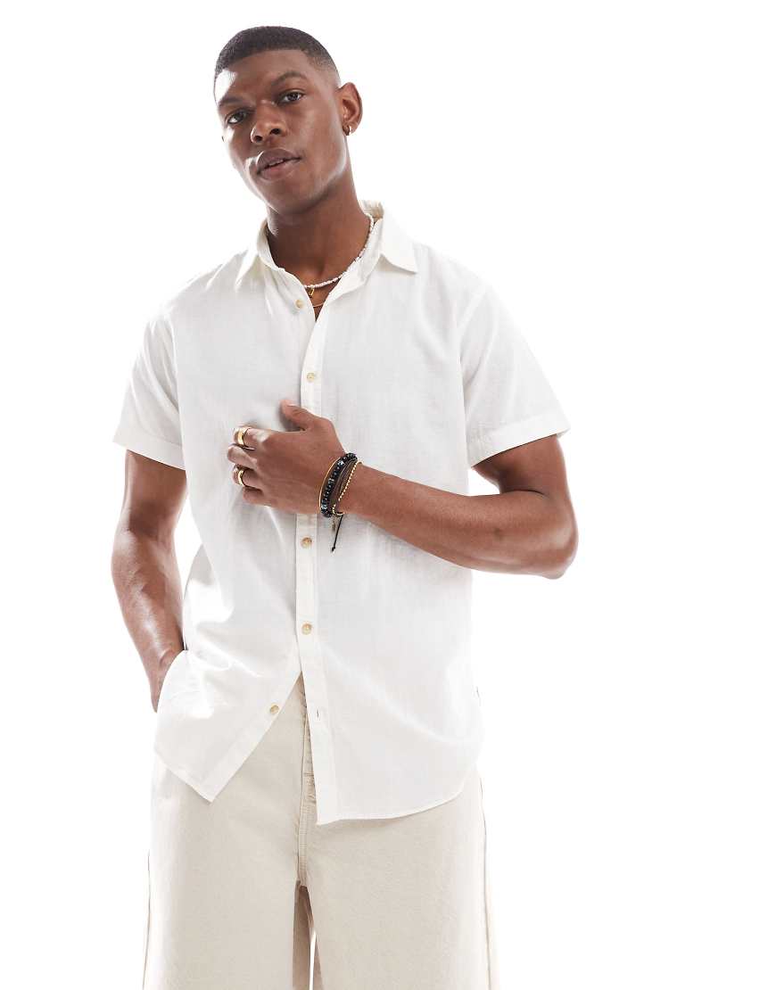 JJ Rebel - Kurzärmliges Hemd aus Leinenmix in Weiß von JJ Rebel