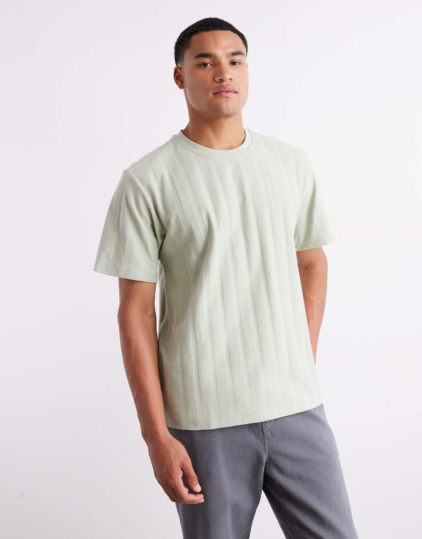 JJ Rebel - Oversize-T-Shirt in Grün mit strukturierten Streifen JJ Rebel - Oversize-T-Shirt in Grün mit strukturierten Streifen von JJ Rebel