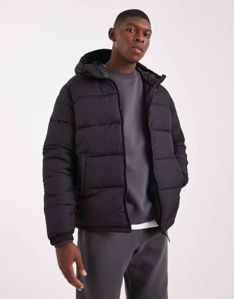 JJ Rebel - Pufferjacke in Schwarz mit Kapuze von JJ Rebel