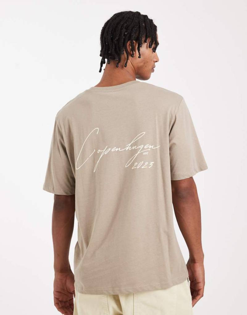 JJ Rebel - T-Shirt in Braun mit Rückenprint-Brown von JJ Rebel