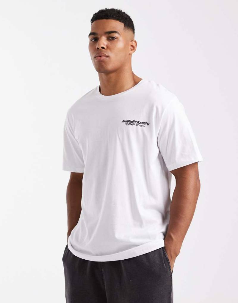 JJ Rebel - T-Shirt in Weiß mit Logo auf der Brust von JJ Rebel