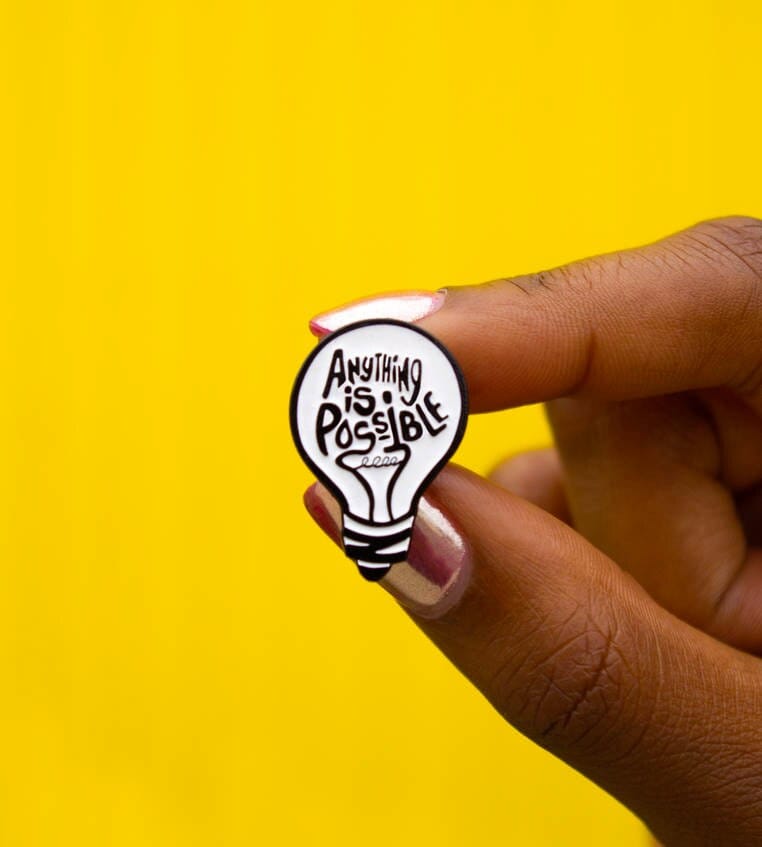Alles Ist Möglich Emaille Pin | Anstecknadel von JJARTSLLC