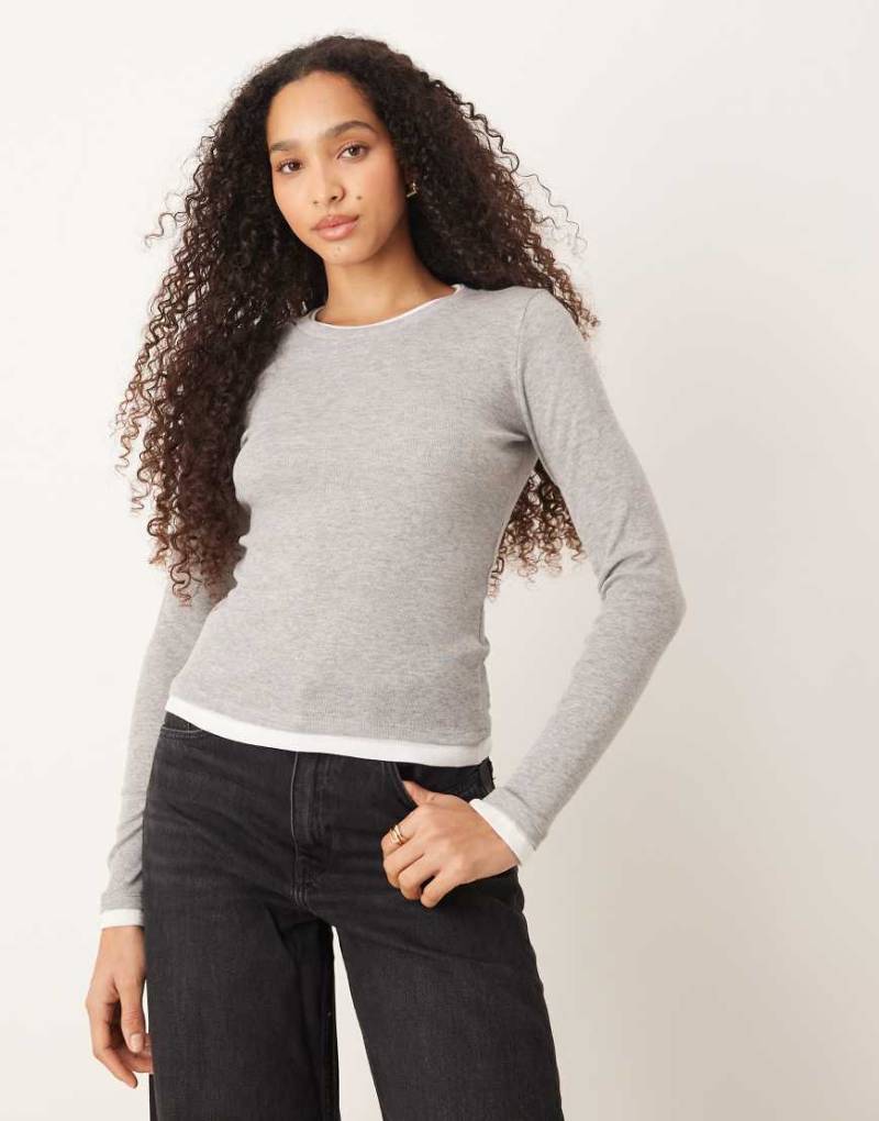 JJXX - Doppellagiges, langärmliges T-Shirt in Grau von JJXX