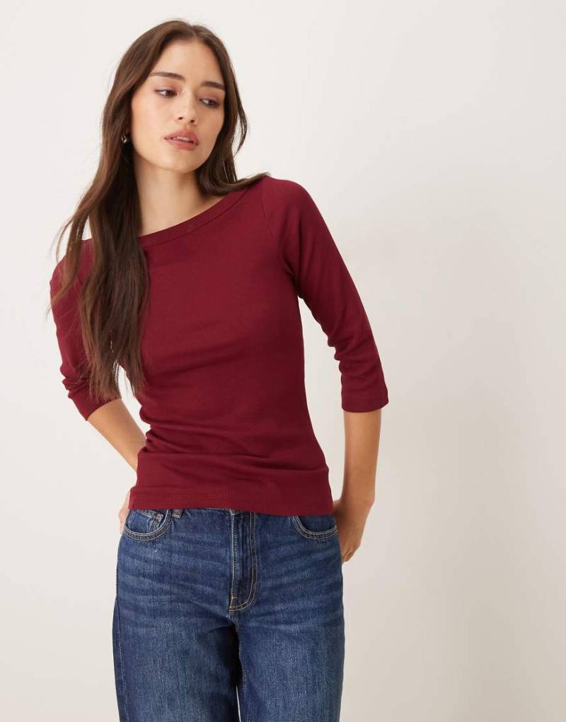 JJXX - Fifi - Langärmliges T-Shirt in Burgunderrot mit U-Boot-Ausschnitt von JJXX