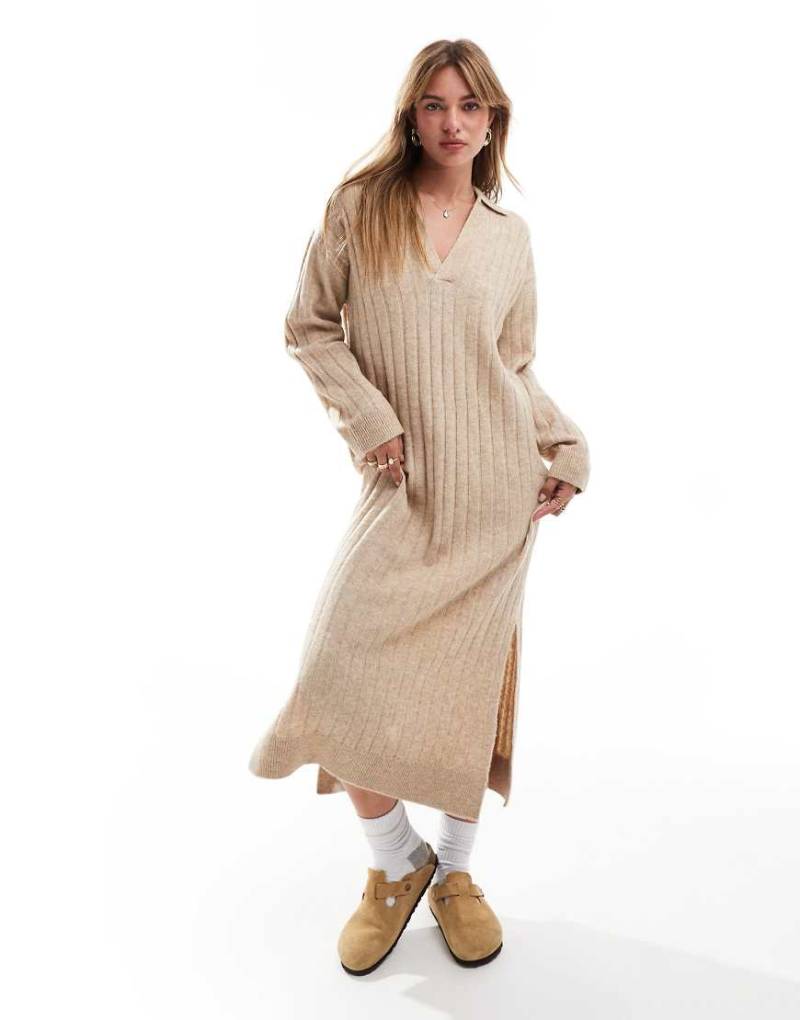 JJXX - Geripptes Strickkleid in Creme mit V-Ausschnitt-Weiß von JJXX
