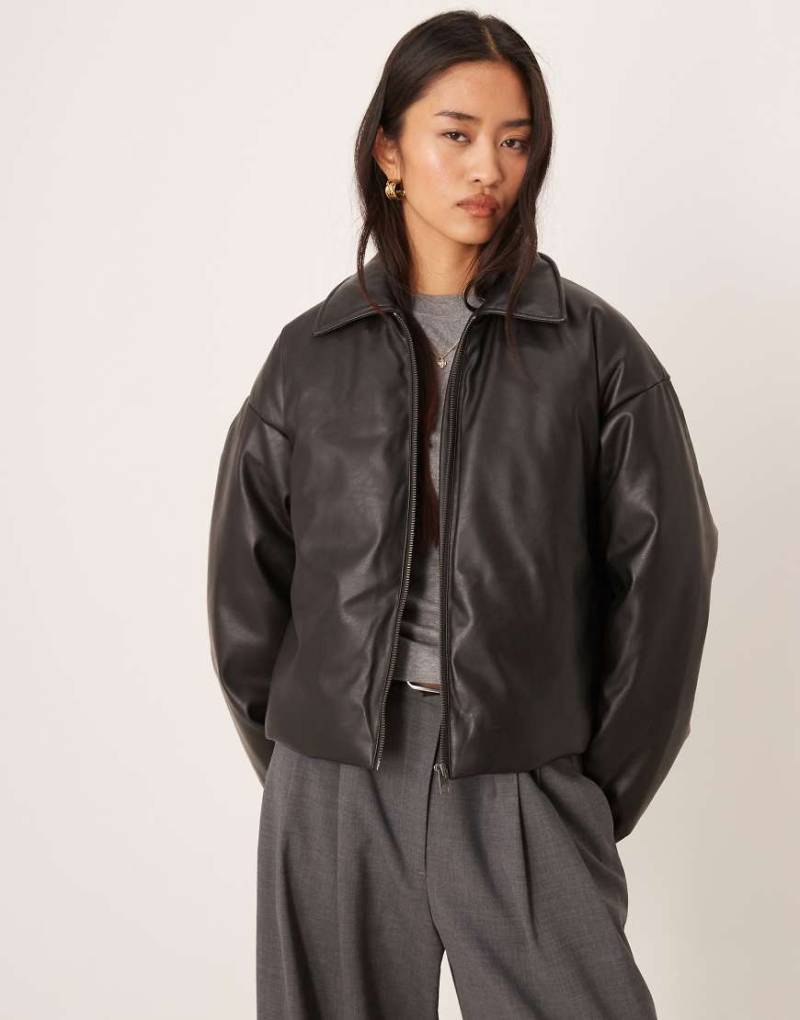 JJXX - Jacke aus Kunstleder in Schwarz mit Reißverschluss von JJXX