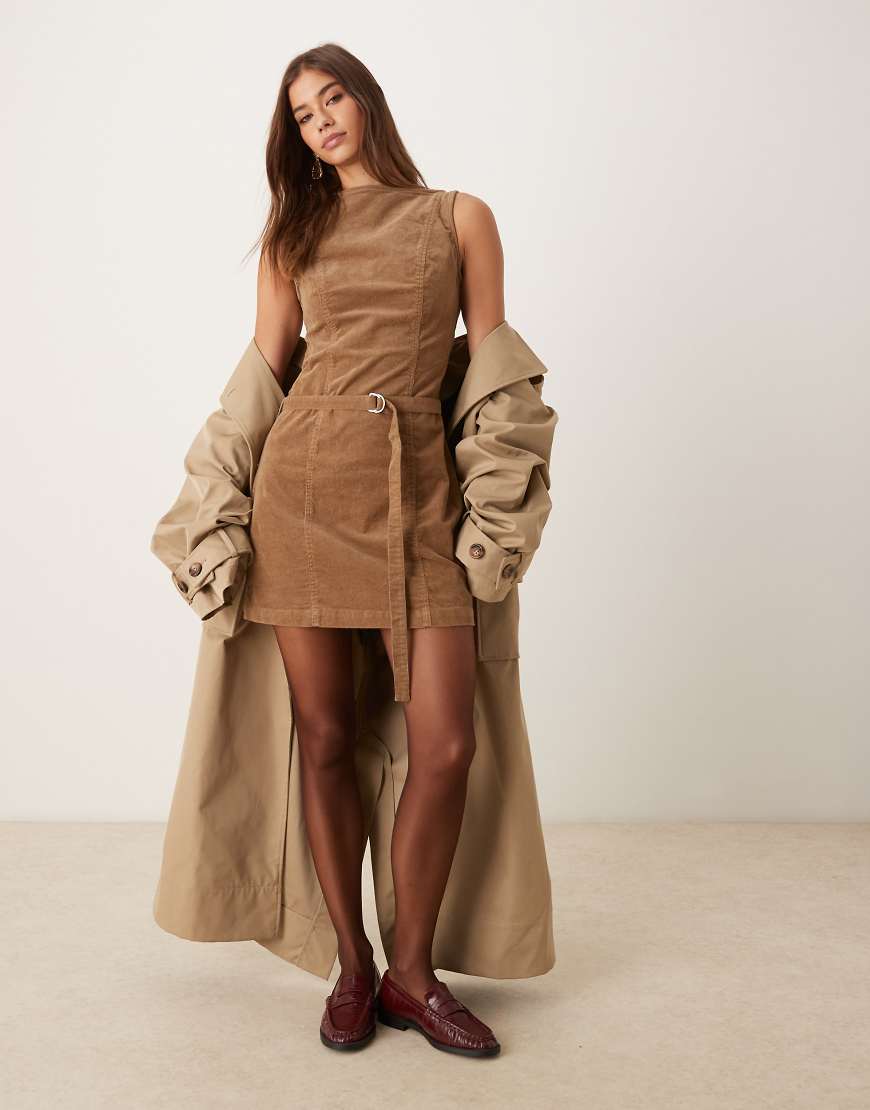 JJXX - Kleid in Beige mit U-Boot-Ausschnitt-Neutral von JJXX