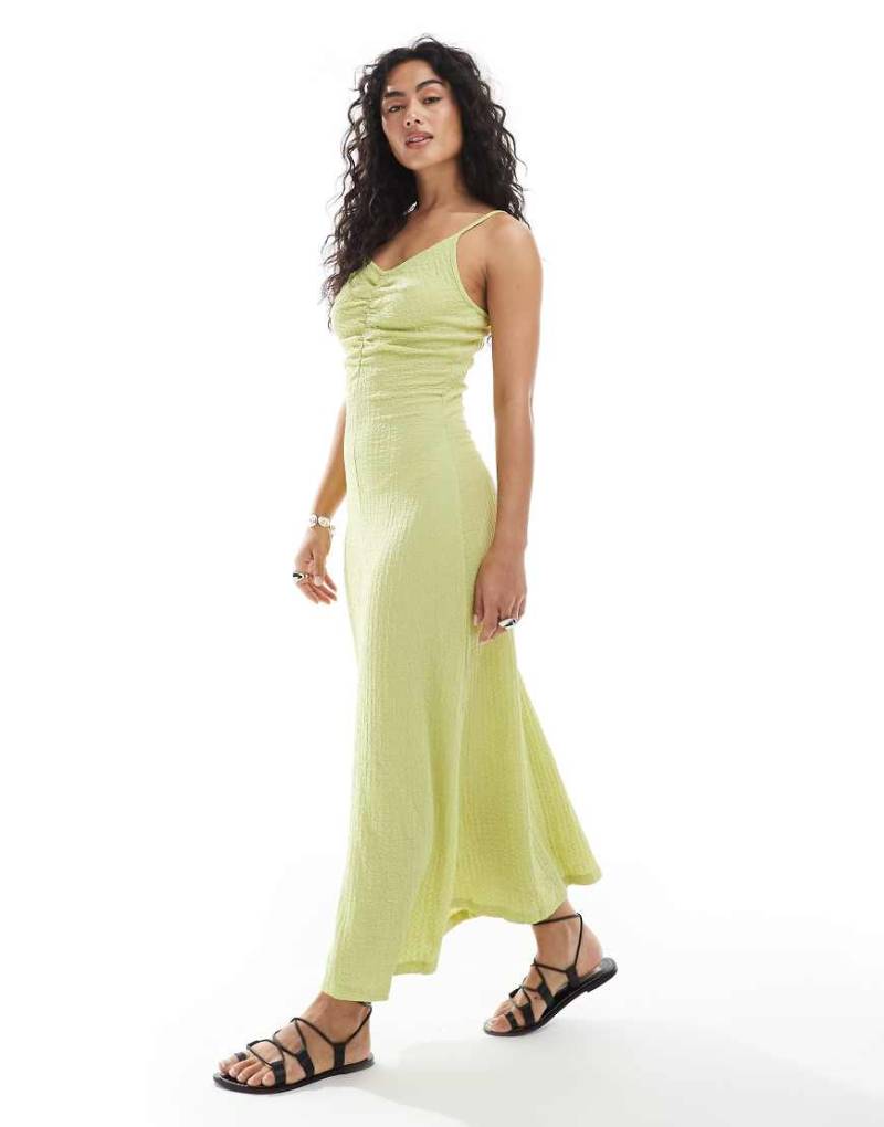 JJXX - Langes Kleid in Grün mit Knitterstruktur von JJXX