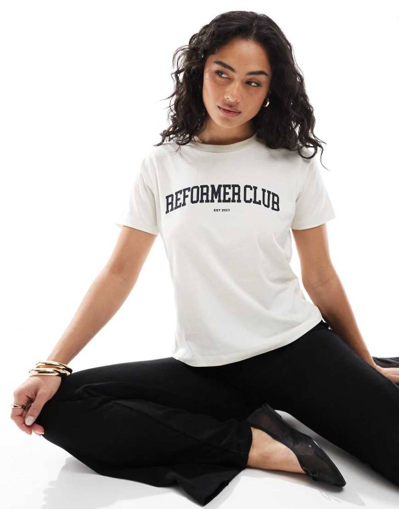 JJXX - T-Shirt in Creme mit Reformer Club-Print-Weiß von JJXX