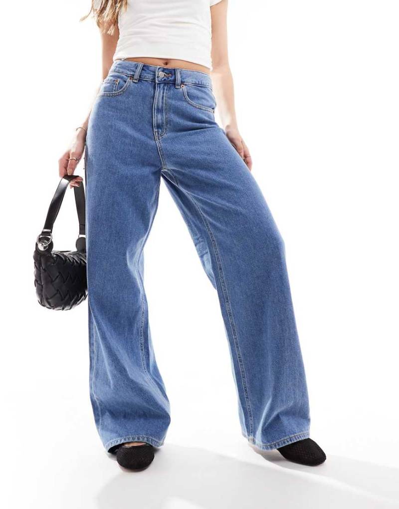 JJXX - Tokyo - Jeans in Mittelblau mit hohem Bund und weitem Schnitt von JJXX