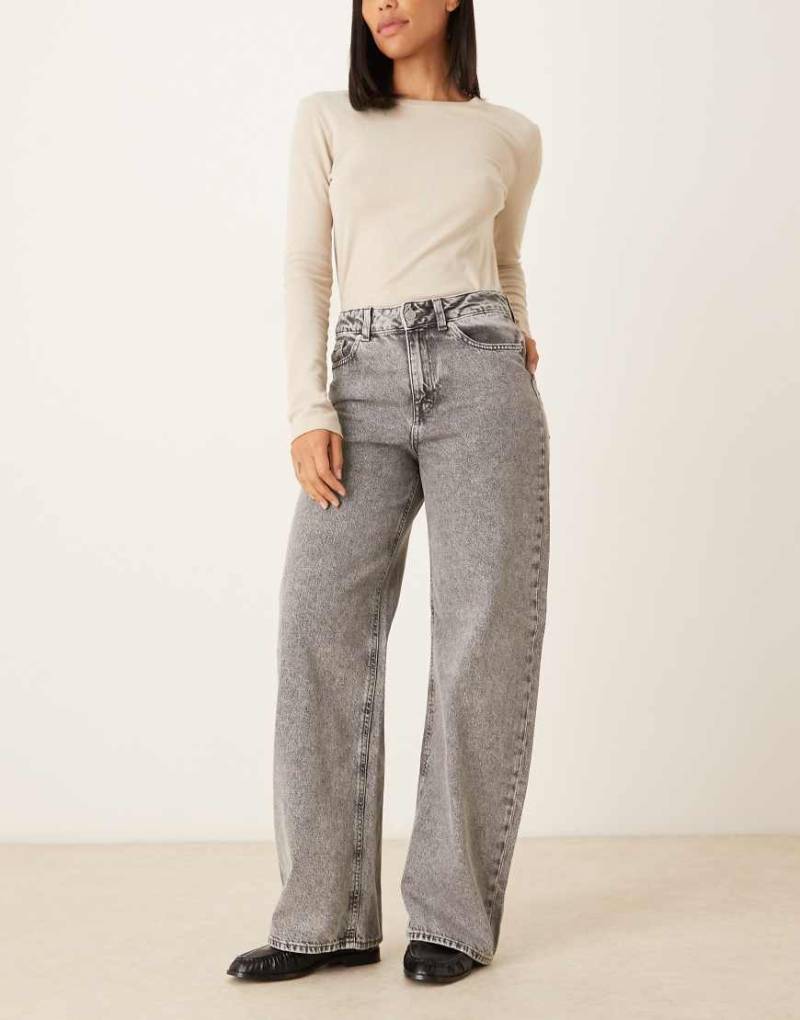 JJXX - Tokyo - Jeans in grauer Acid-Waschung mit hohem Bund und weitem Schnitt von JJXX