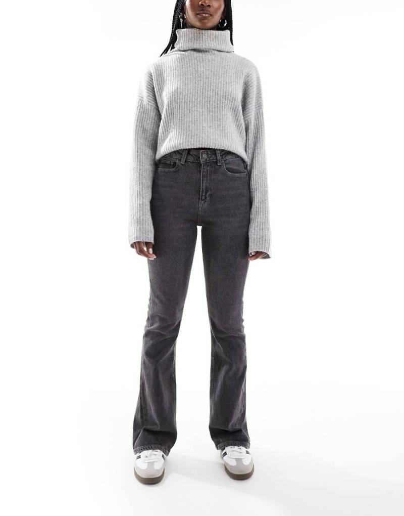 JJXX - Turin - Bootcut-Jeans in grauer Waschung mit hohem Bund von JJXX