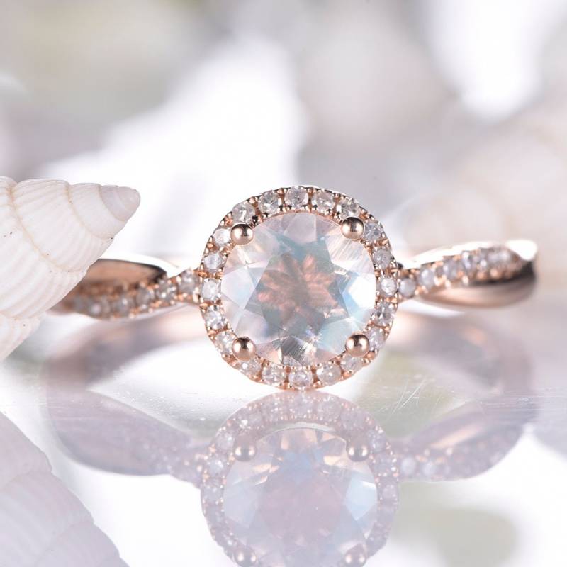Natural Moonstone Ring 14K Rose Gold Engagement Mondstein Halb Eternity Diamond Band Bridal Split Shank von JJewelryCrafts