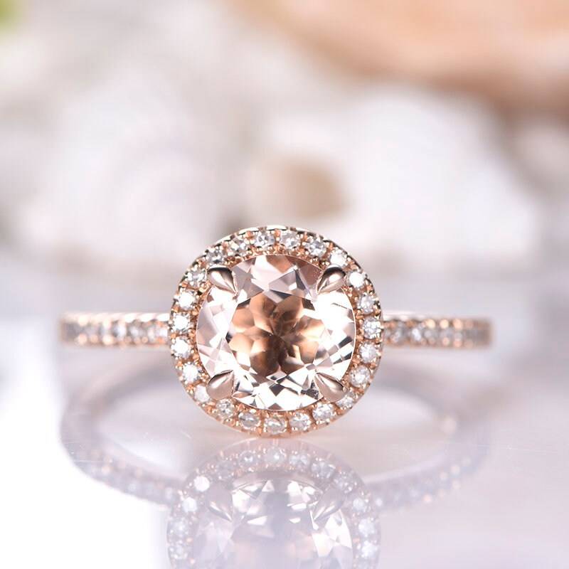 Round Cut Morganite Engagement Ring Halb Eternity Diamond Wedding Art Deco Halo 14K Rose Gold Micro Pave Jubiläumring von JJewelryCrafts