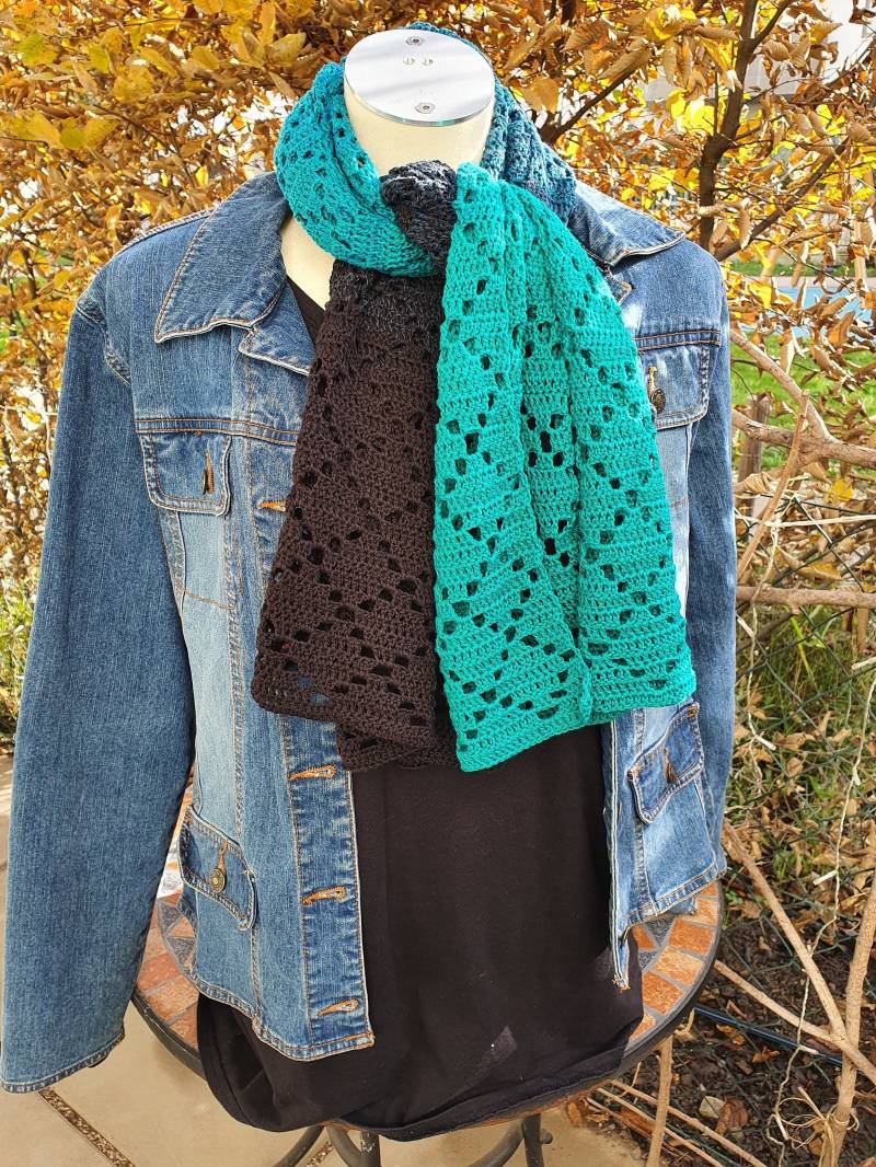 Schal Mit Ajour-Muster Schal Mit Ajour-Muster von JKCrochetier