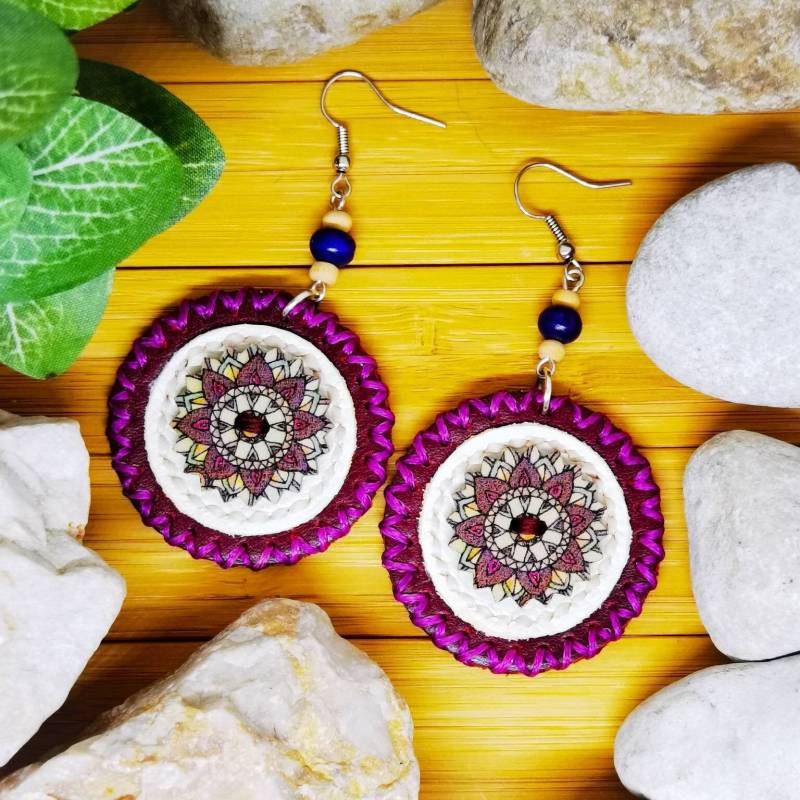 Handgemachte Lederohrringe in Burgunderrot von JKHandmadeShop