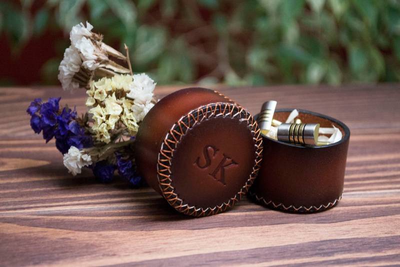 Manschettenknopf Box. Leder Personalisierte Manschettenknöpfe. Valentinstag. Schmuckkästchen Ring Box Hochzeit Geschenk Für Ihn Herren von JKLeatherWorkshop