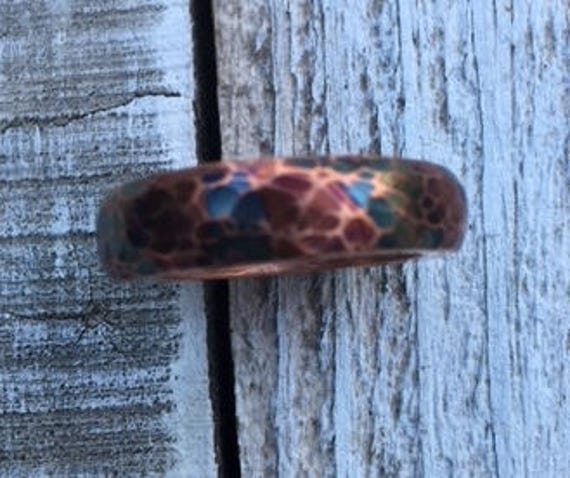 Gehämmert, Gemalt Flamme Kupfernen Ring, Größe 8, 25 Us Gehämmert, Gemalt Flamme Kupfernen Ring, Größe 8, 25 Us von JKMJewelryDesigns
