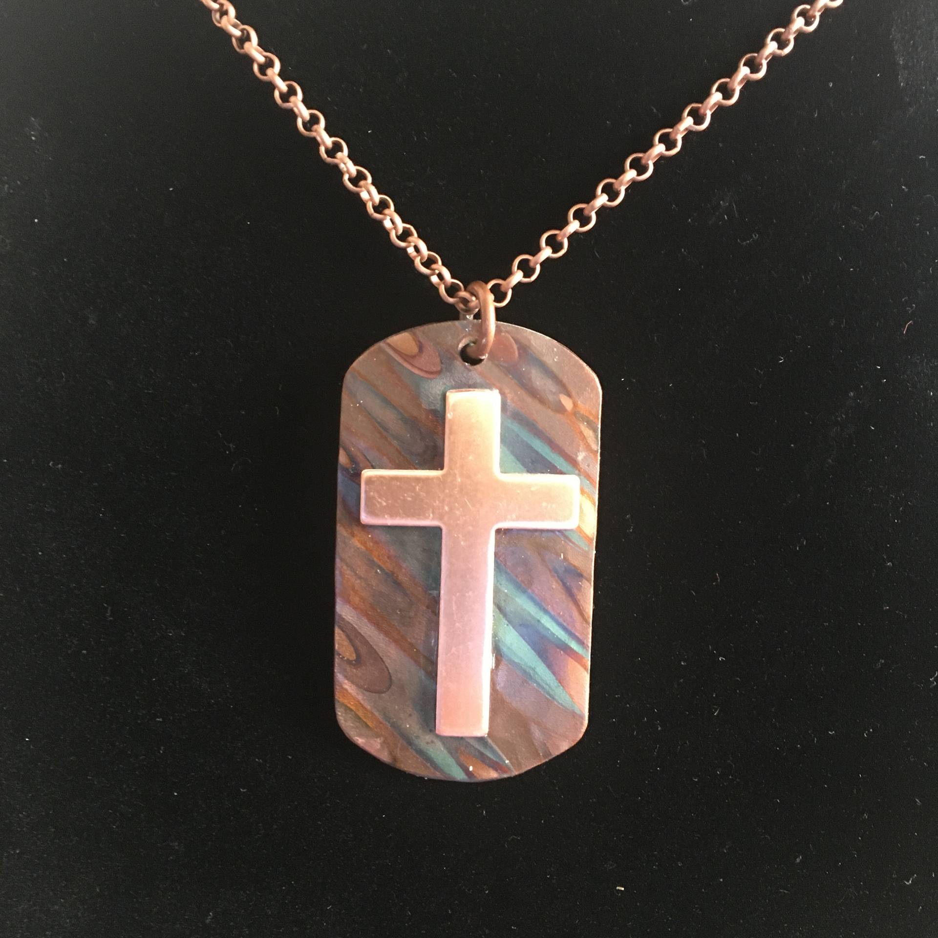 Leicht Gehämmert Und Flamme Bemalt Hundemarke Mit Kupfer-Kreuz Leicht Gehämmert Und Flamme Bemalt Hundemarke Mit Kupfer-Kreuz von JKMJewelryDesigns