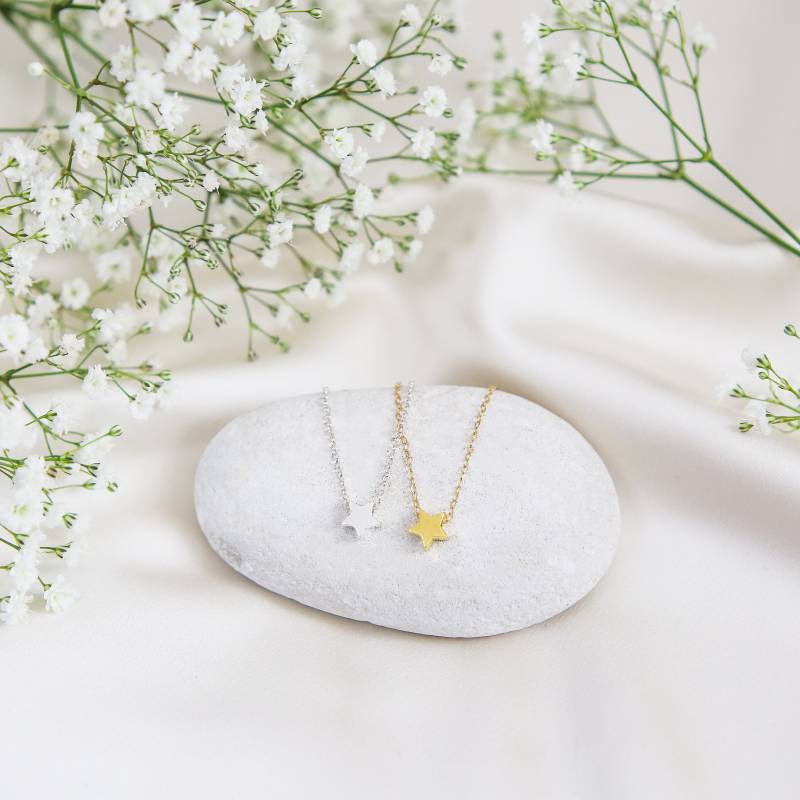 Zierliche Sterling Silber Stern Halskette, Gold Celestial Bead Charm Zierliche Sterling Silber Stern Halskette, Gold Celestial Bead Charm von JKWstudio