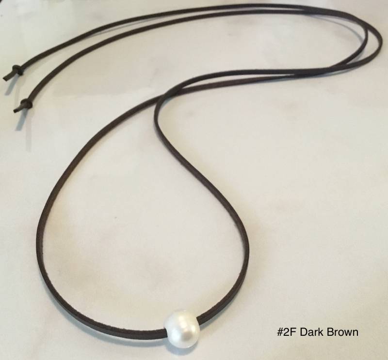 Halsband Aus Wildlederimitat, Mit Fliege, Einzelperlen-Halsband, Schwebende Perlenkette, Schwebendes Perlen-Halsband, Geschenk Für Sie von JLJewelryNovelties