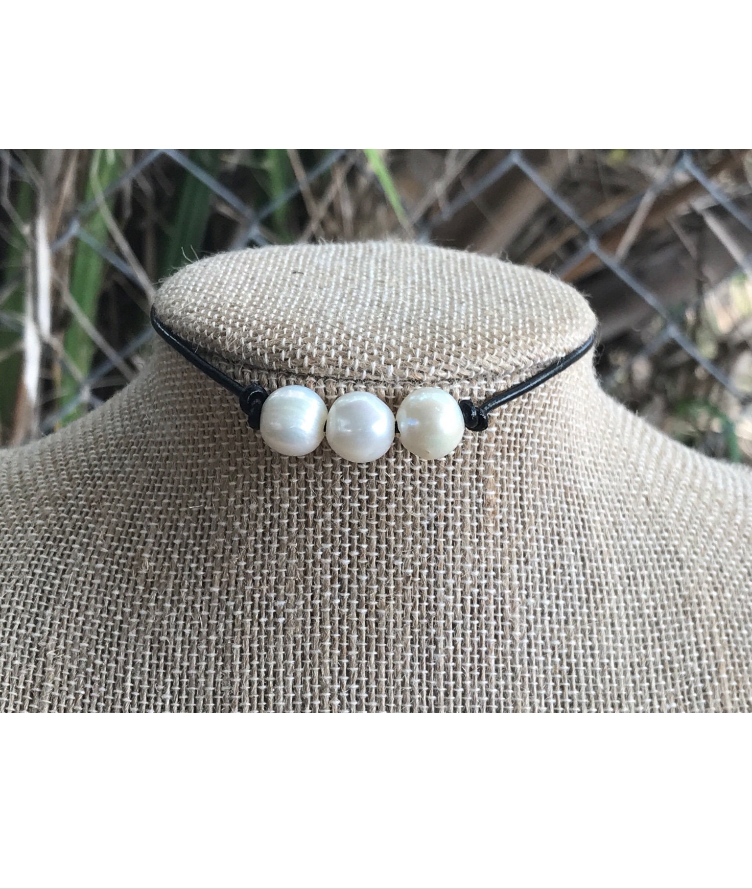 Leder-Halskette, Dreifach-Perlen-Halskette, Geburtsstein Juni, Boho, Erschwingliches Weihnachtsgeschenk, Geschenk Für Sie von JLJewelryNovelties