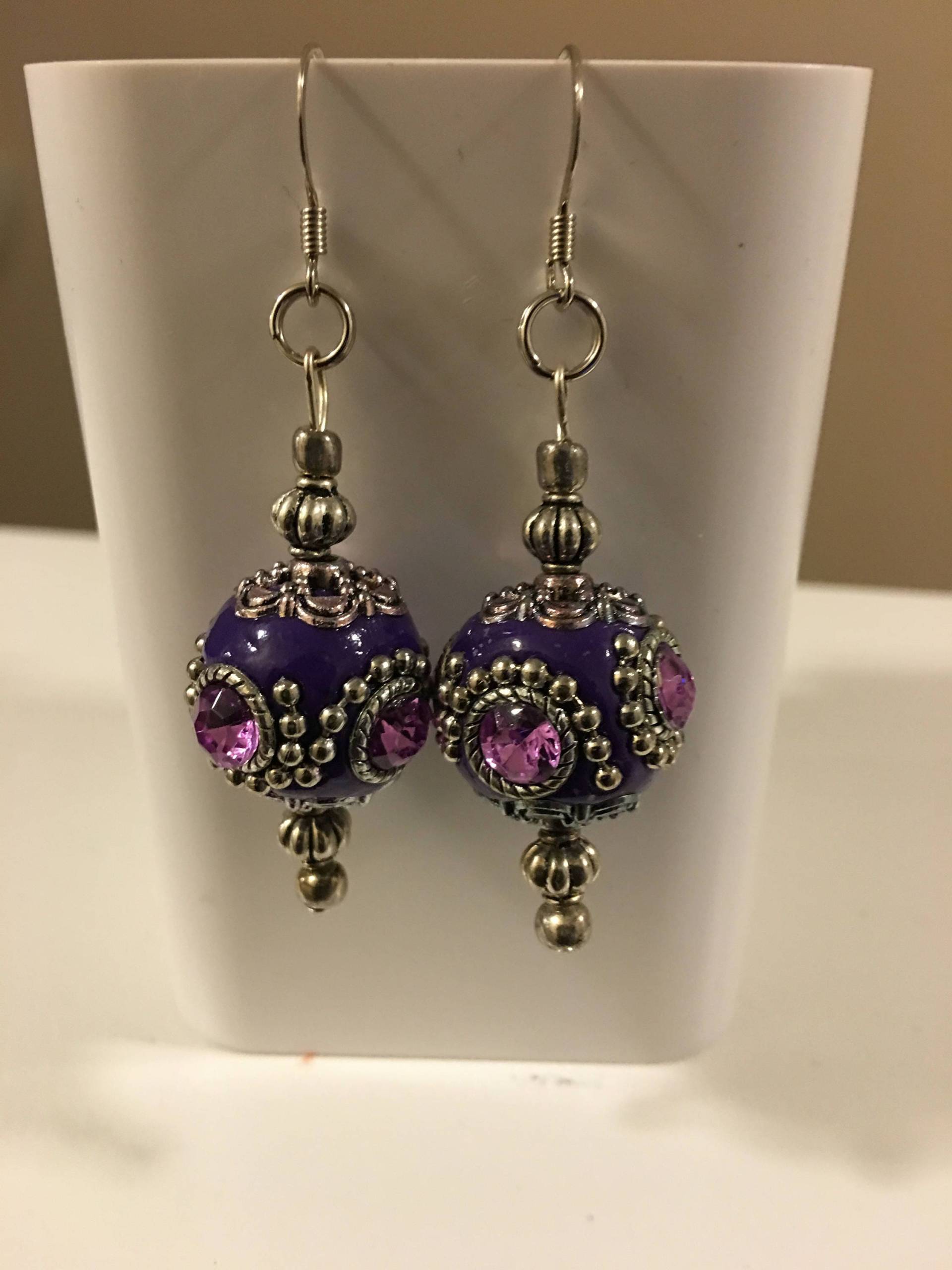 Kräftige Violette Ohrhänger Kräftige Violette Ohrhänger von JLOVEWEAR