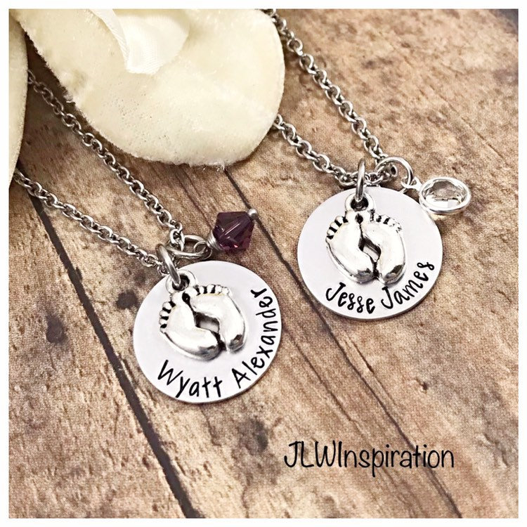 Personalisierte Baby Füße Halskette Geburtsstein Anhänger, Edelstahl Kette von JLWInspiration