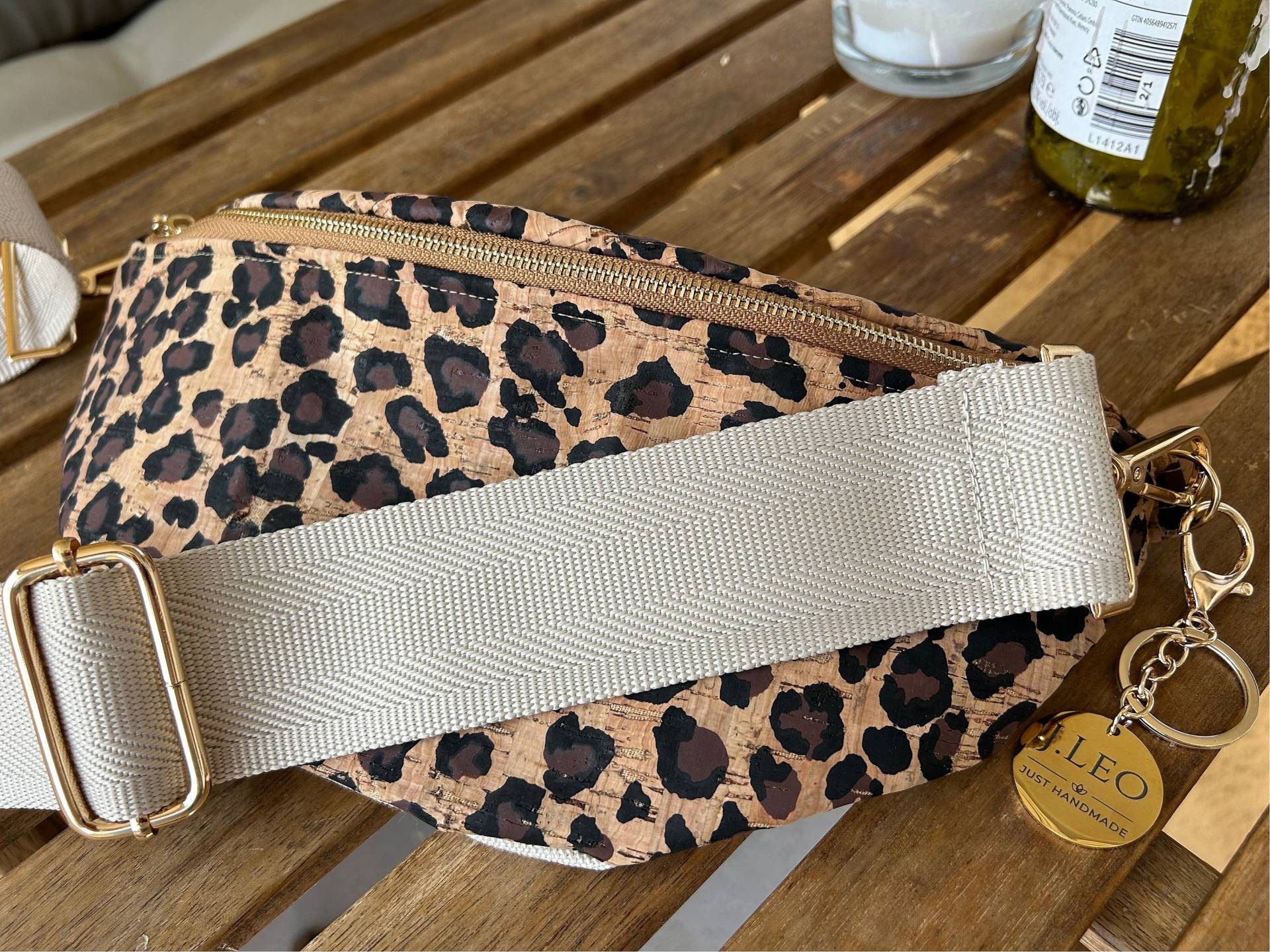 Bauchtasche, Bumbag, Kork, Leo, Leopard, Muster, Animal Bauchtasche, Bumbag, Kork, Leo, Leopard, Muster, Animal von JLeoBYJanina