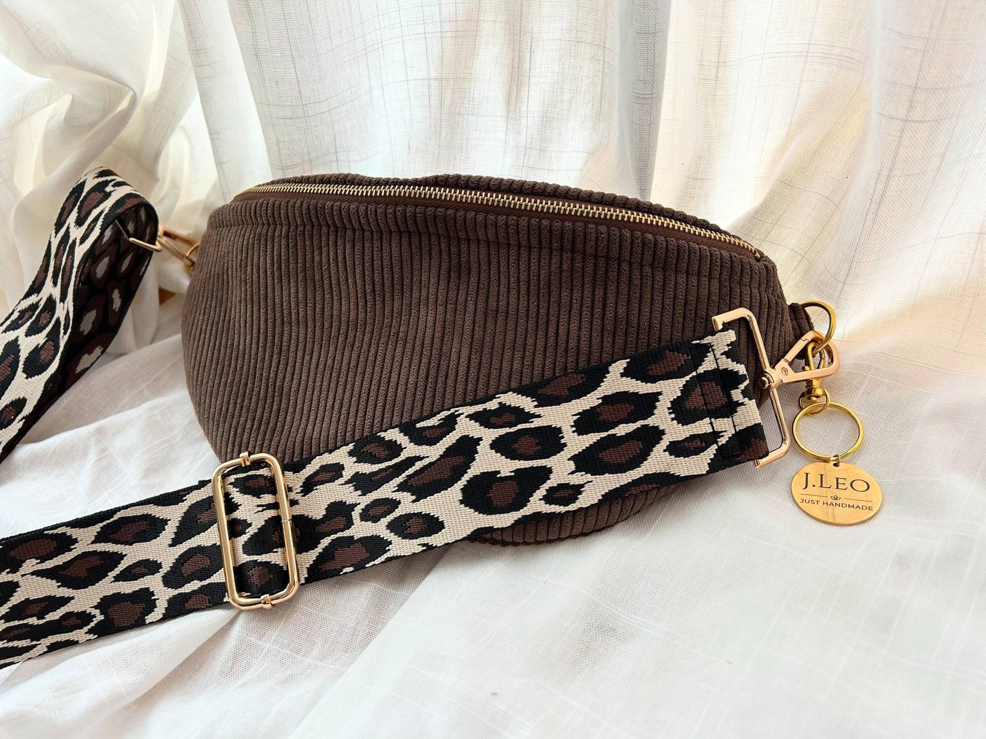 Bauchtasche, Cord Tasche, Bumbag, Leo Bauchtasche, Cord Tasche, Bumbag, Leo von JLeoBYJanina