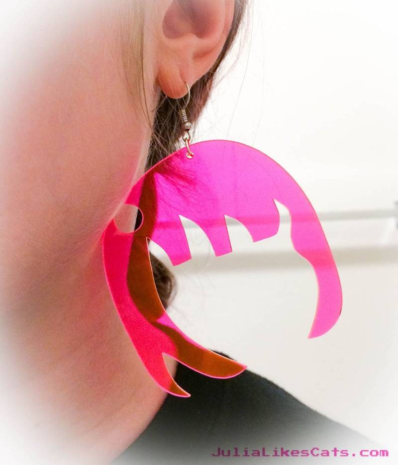 Hoop Anime Kopf Invertiert Ohrringe von JMMStore