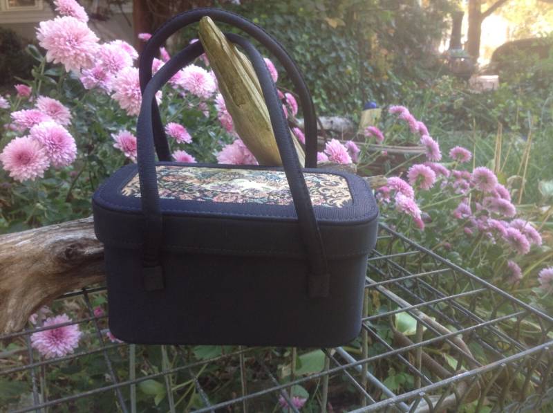 Vintage 40Er Jahre Handtasche - Navy Blau Box Portemonnaie Pillbox Handtasche, Abendtasche, Accessoires Vintage 40Er Jahre Handtasche - Navy Blau Box Portemonnaie Pillbox Handtasche, Abendtasche, Accessoires von JMSquaredVintage