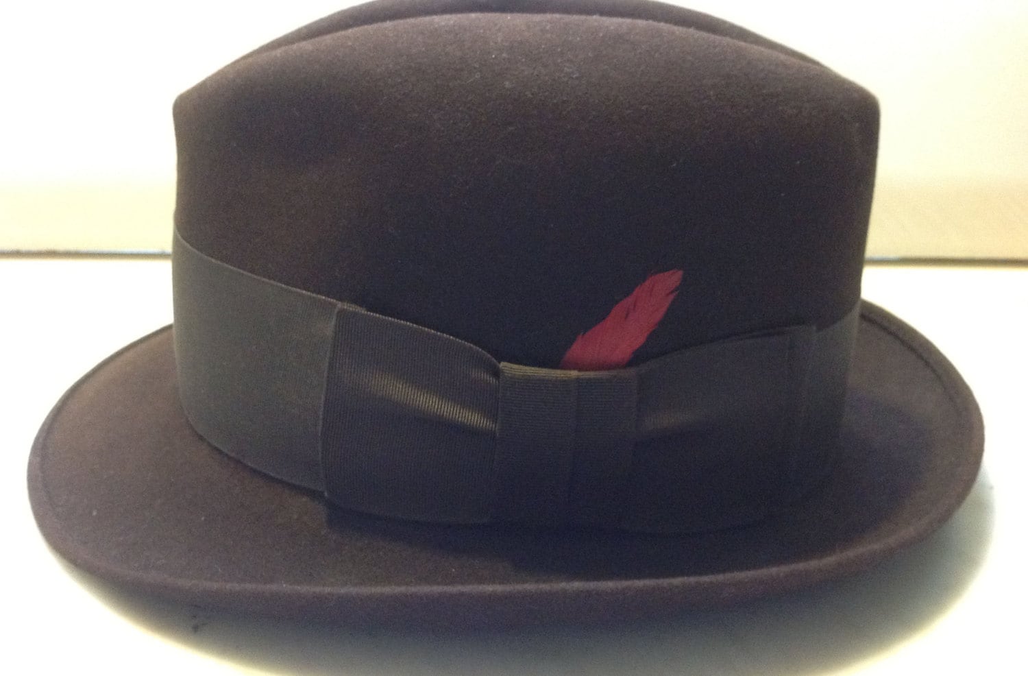 Vintage Brauner Fedora - Größe 7 Gimbels Of Philadelphia Antik Hüte Antike Mode Vintage Brauner Fedora - Größe 7 Gimbels Of Philadelphia Antik Hüte Antike Mode von JMSquaredVintage