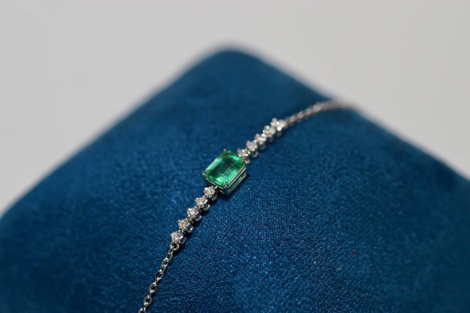Zierliches Smaragd Diamant Armband Für Frauen in 750 Solid Gold - Mai Birthstone Kette Edelstein Schmuck-Hochwertiger Stein von JMgemsDesign