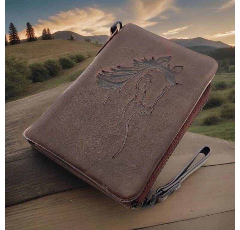 JOCKEY CLUB Mini Geldbörse kleines echt Leder Portemonnaie, Urlaubsbörse mit RFID Schutz, süßer, geprägter Pferdekopf, gewachstes Rindleder von JOCKEY CLUB