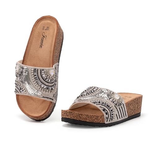 JOMIX Pantoletten Damen Glitzer Clogs Bohemian Bunte Sandalen mit Strassstein Plateau Bequeme Strand Kork Schuhe Sandals Römer Elegant Sandalette (Weiß, 39EU, WCF250336) von JOMIX