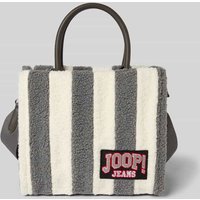 JOOP! Jeans Handtasche aus Teddyfell mit Label-Patch Modell 'SQUADRA AURELIA' in Hellgrau, Größe 1 von JOOP! JEANS