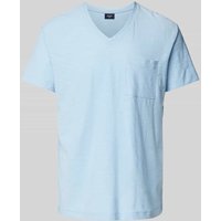 JOOP! Jeans T-Shirt mit V-Ausschnitt und Brusttasche in Hellblau, Größe M von JOOP! JEANS