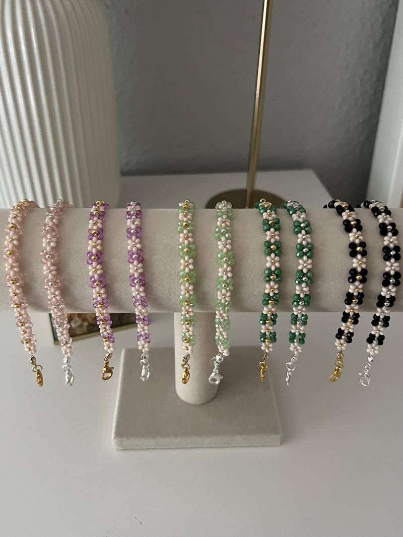 Selfmade Perlen Blumen Armband von JOPEARLDE