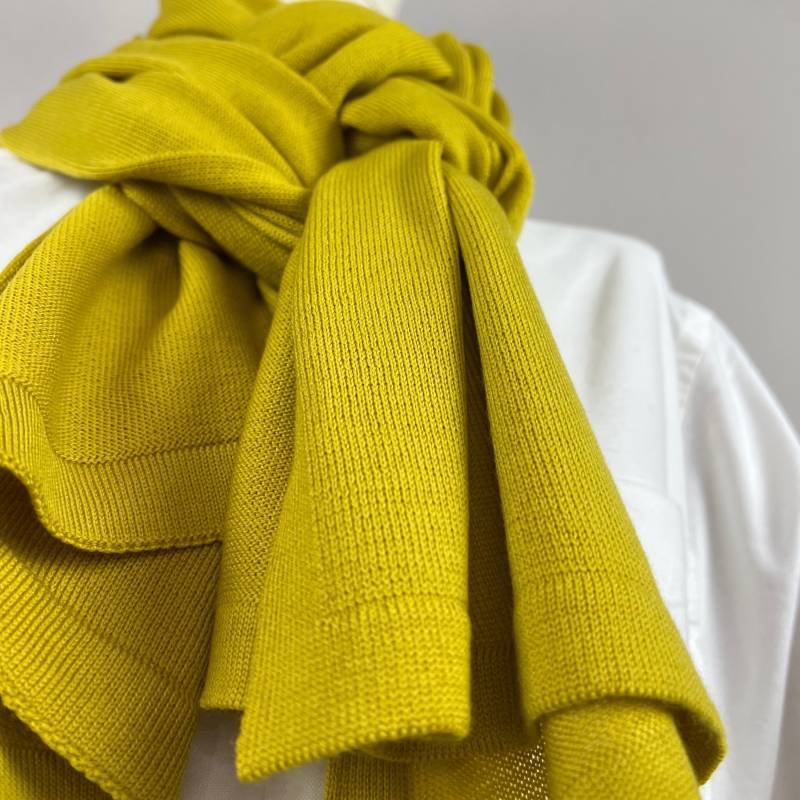 Feinste Merinowolle/Tuch Stola /Schal von JOSEPHknitwear