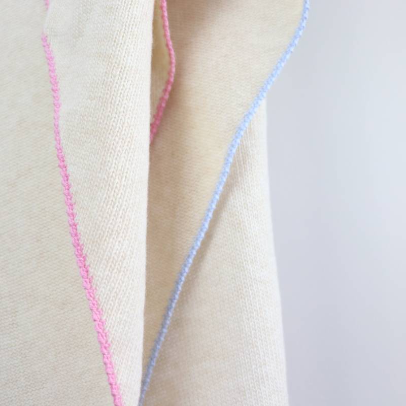 Großes Dreieckstuch Aus Kaschmir Und Feinster Merinowolle/Schal Stola Mit Farbiger Häkelkante von JOSEPHknitwear