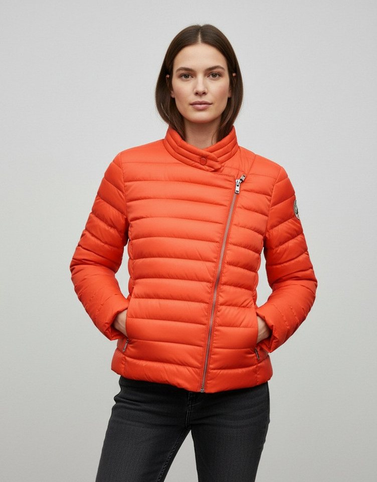 JOTT Leichtdaunenjacke Pleasure Satiniertes, gestepptes und wasserabweisendes Material von JOTT