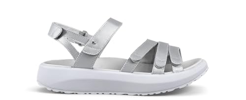 JOYA Merida silver, geschmackvoll glänzende Sandale für Damen, aus Premiumleder in Silber, 360-Grad-Verstellbarkeit für jede Fußform dank Klettverschlüssen an Vorderseite, Ferse sowie am Rist von JOYA