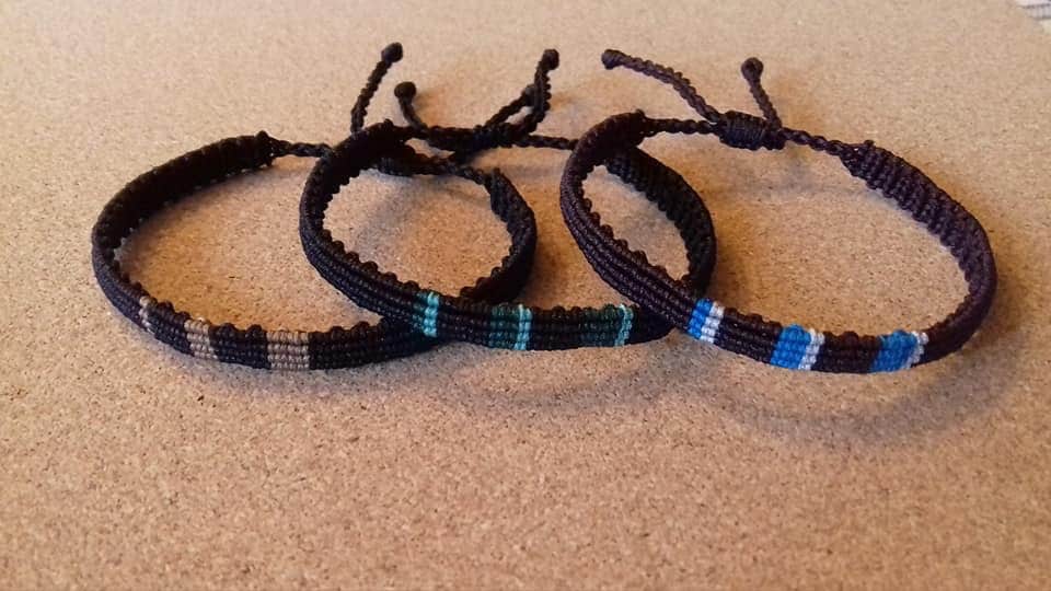 Männerarmband, Makramee Herrenarmband, Geschenk Für Ihn, Geflochtenes Armband, Surfarmband, Freundschaftsarmbänder, Unisex, Geschenk Freund, Minimal von JOYbyAndrianna