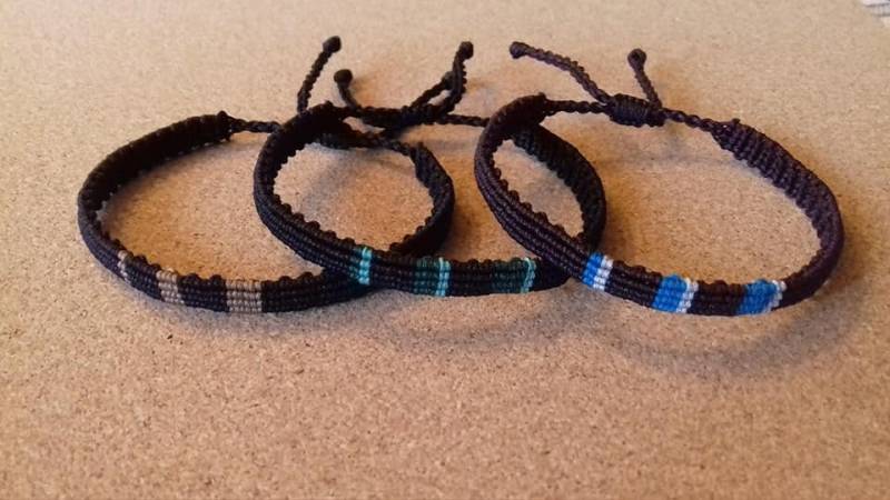 Männerarmband, Makramee Herrenarmband, Geschenk Für Ihn, Geflochtenes Armband, Surfarmband, Freundschaftsarmbänder, Unisex, Geschenk Freund, Minimal Männerarmband, Makramee Herrenarmband, Geschenk Für Ihn, Geflochtenes Armband, Surfarmband, Freundschaftsarmbänder, Unisex, Geschenk Freund, Minimal von JOYbyAndrianna
