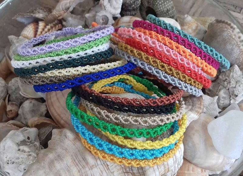 Makramee-Armbänder, Bunte Armbänder, Geflochtene Boho-stil, Freundschaftsarmbänder, Gewebte Resort-Schmuck, Makramee-Schmuck Makramee-Armbänder, Bunte Armbänder, Geflochtene Boho-stil, Freundschaftsarmbänder, Gewebte Resort-Schmuck, Makramee-Schmuck von JOYbyAndrianna