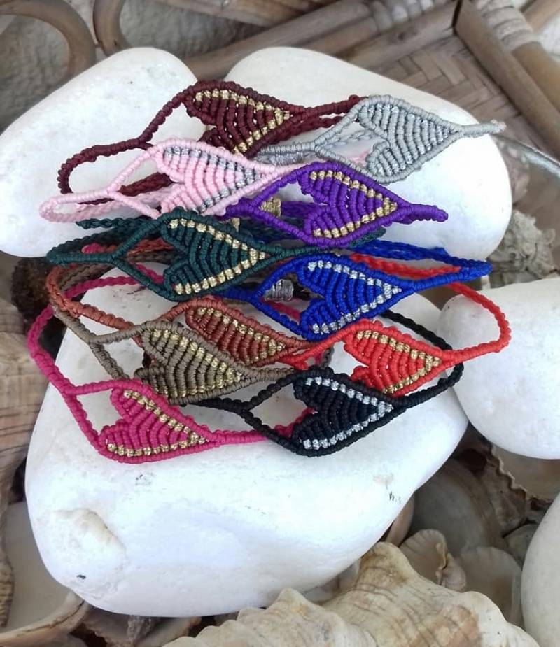 Makramee Armband, Herz Armband, Makramee Armband, Liebesarmband, Freundschaftsarmband, Boho Style, Bunter Schmuck, Handgefertigt Makramee Armband, Herz Armband, Makramee Armband, Liebesarmband, Freundschaftsarmband, Boho Style, Bunter Schmuck, Handgefertigt von JOYbyAndrianna