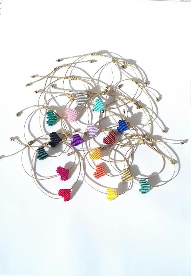 Makramee Herz Armbänder, Armband, Herzen, Liebesarmbänder, Freundschaftsbänder, Bunte Schmuck, Boho Makramee Herz Armbänder, Armband, Herzen, Liebesarmbänder, Freundschaftsbänder, Bunte Schmuck, Boho von JOYbyAndrianna