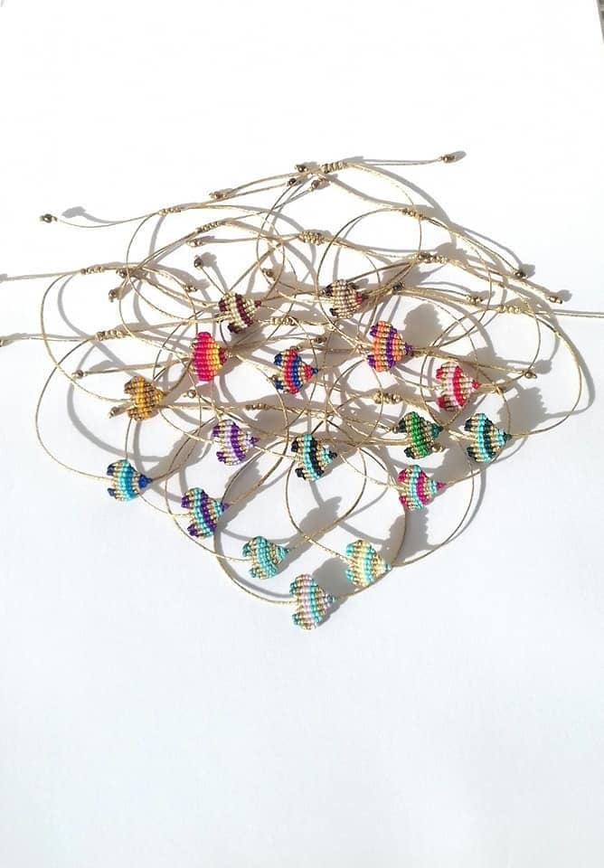 Makramee Herz Armbänder, Bunte Armband, Herzarmband, Herzen, Liebesarmband, Freundschaftsarmband, Boho-stil, Handgemacht Makramee Herz Armbänder, Bunte Armband, Herzarmband, Herzen, Liebesarmband, Freundschaftsarmband, Boho-stil, Handgemacht von JOYbyAndrianna